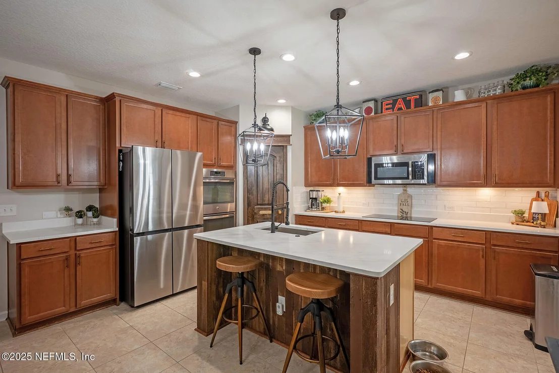 Photo of 112 PLAZA DEL RIO Drive