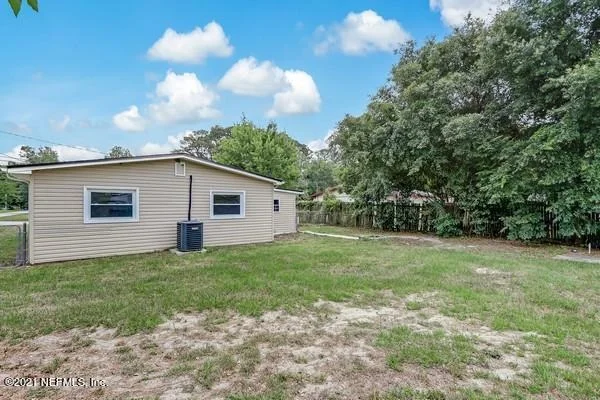 Photo of 144 LIGHTHOUSE Road W