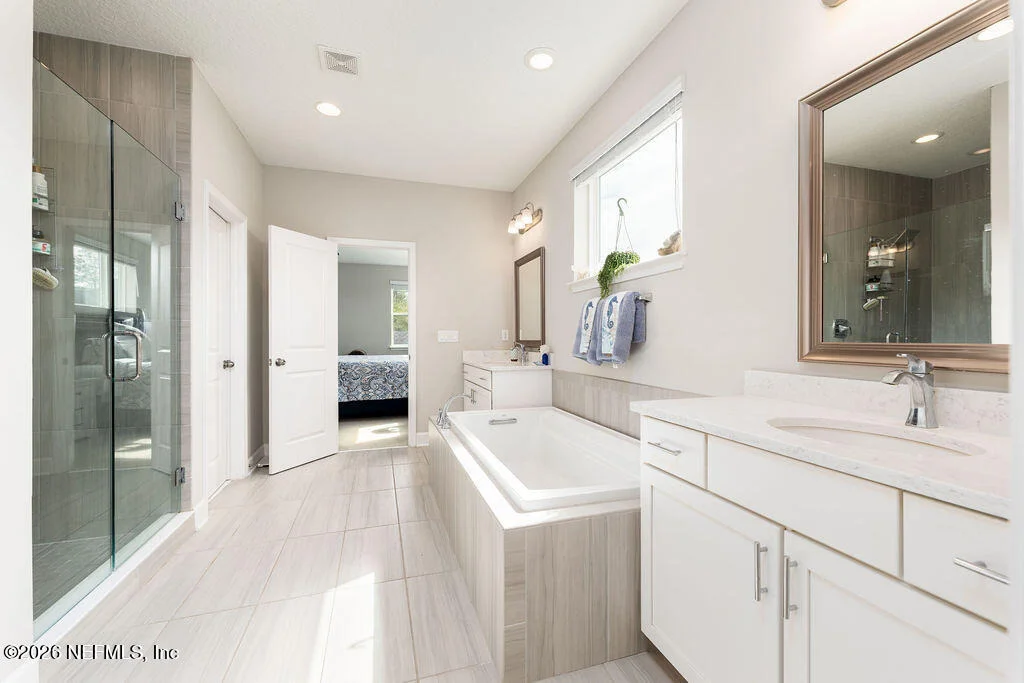 Photo of 818 OUTLOOK Drive