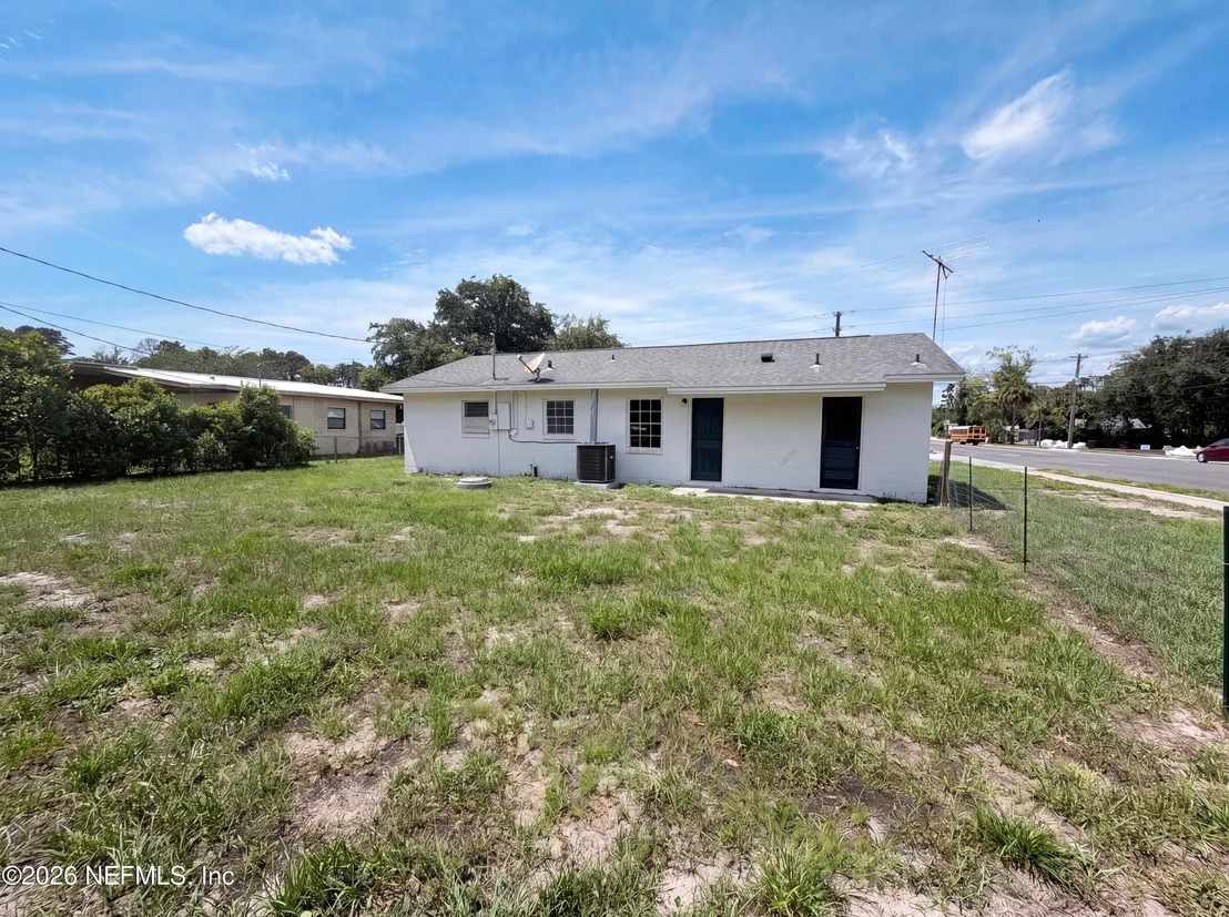 Photo of 3201 WEAVER Road