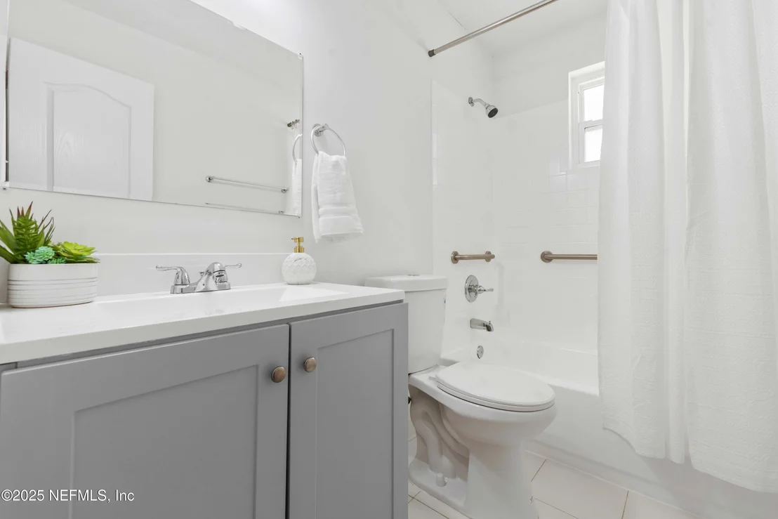 Photo of 5676 FLAGSTAFF Road
