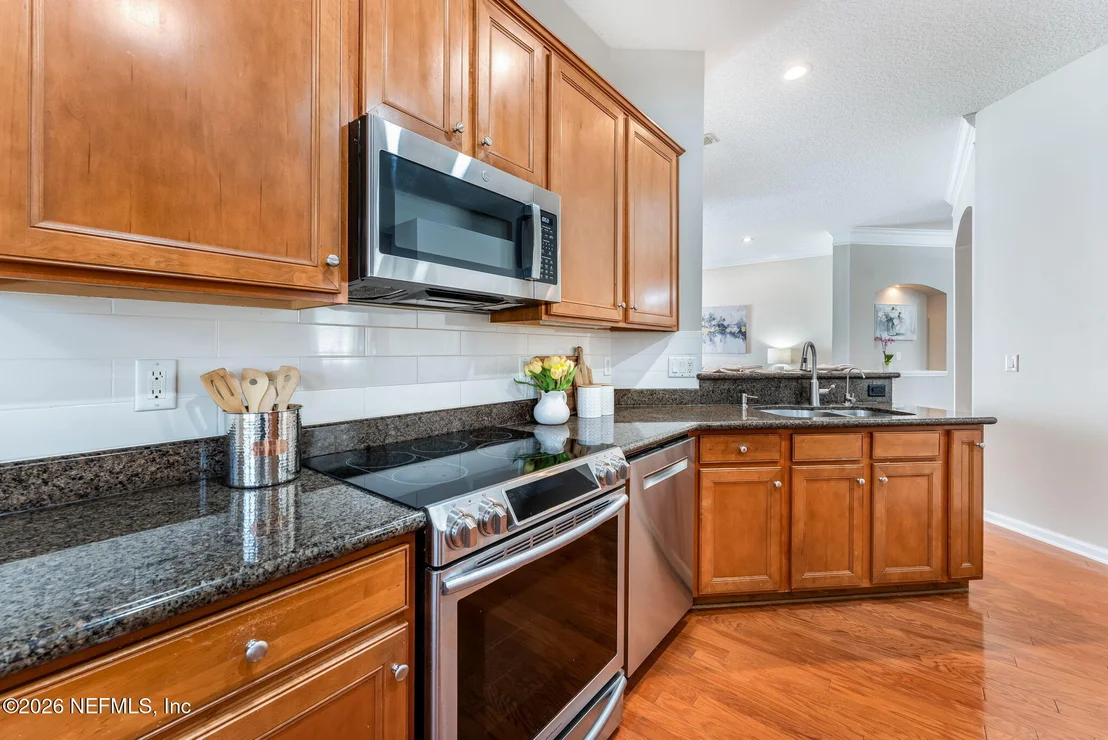 Photo of 464 JOHNS CREEK Parkway