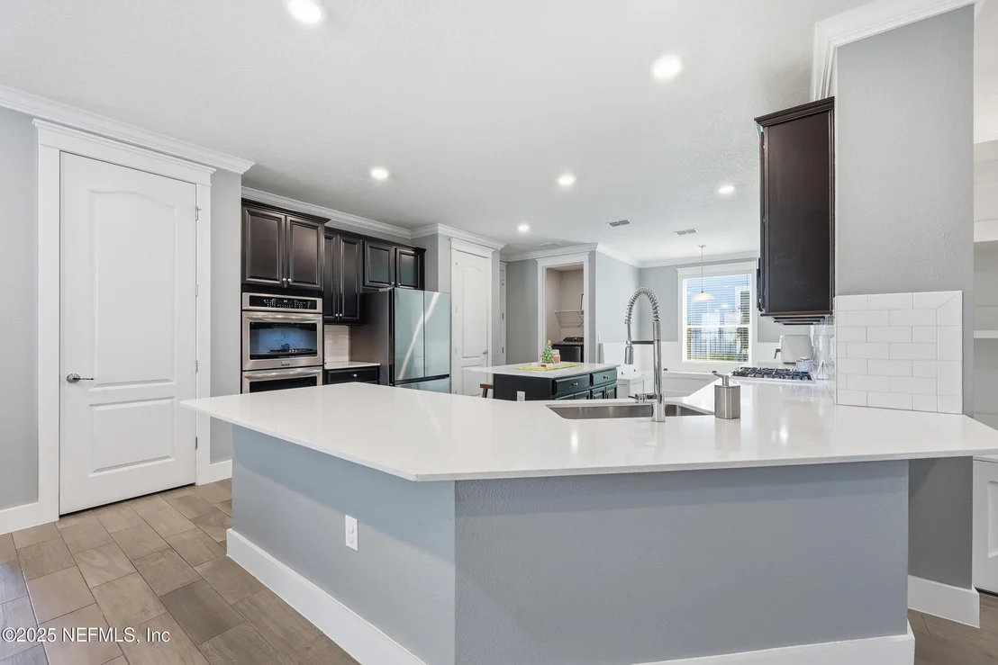 Photo of 105 CROWN COLONY Road