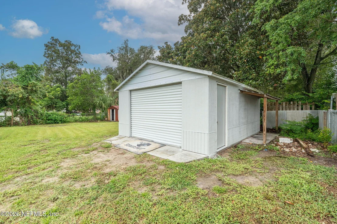Photo of 215 HILLTOP Drive