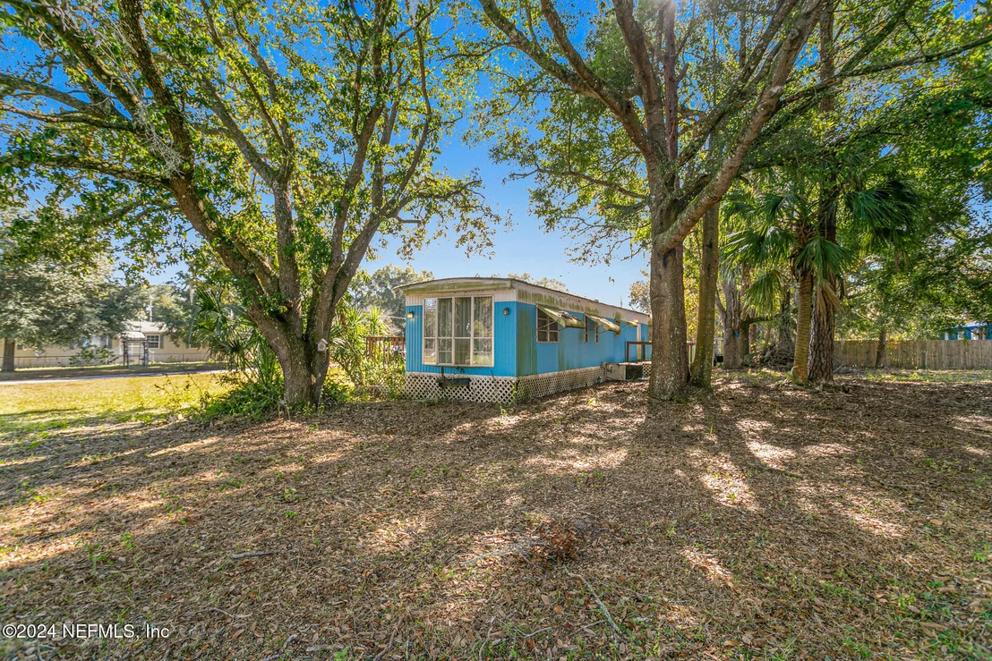 Photo of 203 ALGONQUIN Street