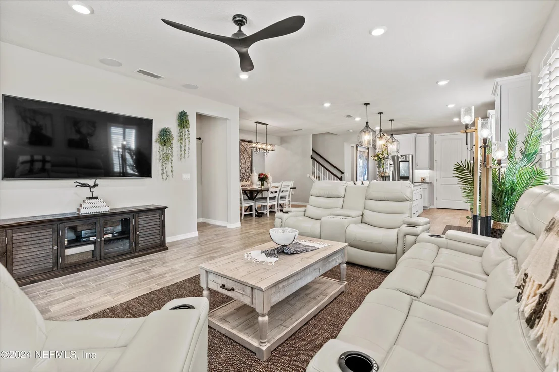 Photo of 11166 TOWN VIEW Drive