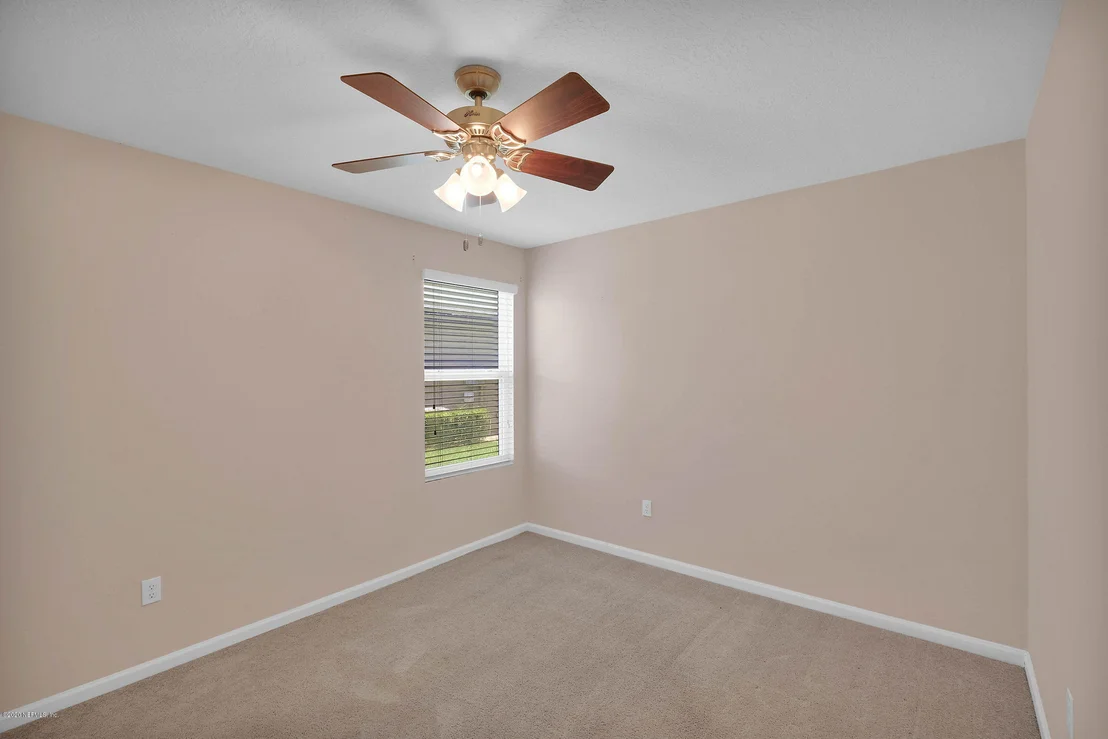 Photo of 533 DEERCROFT Lane