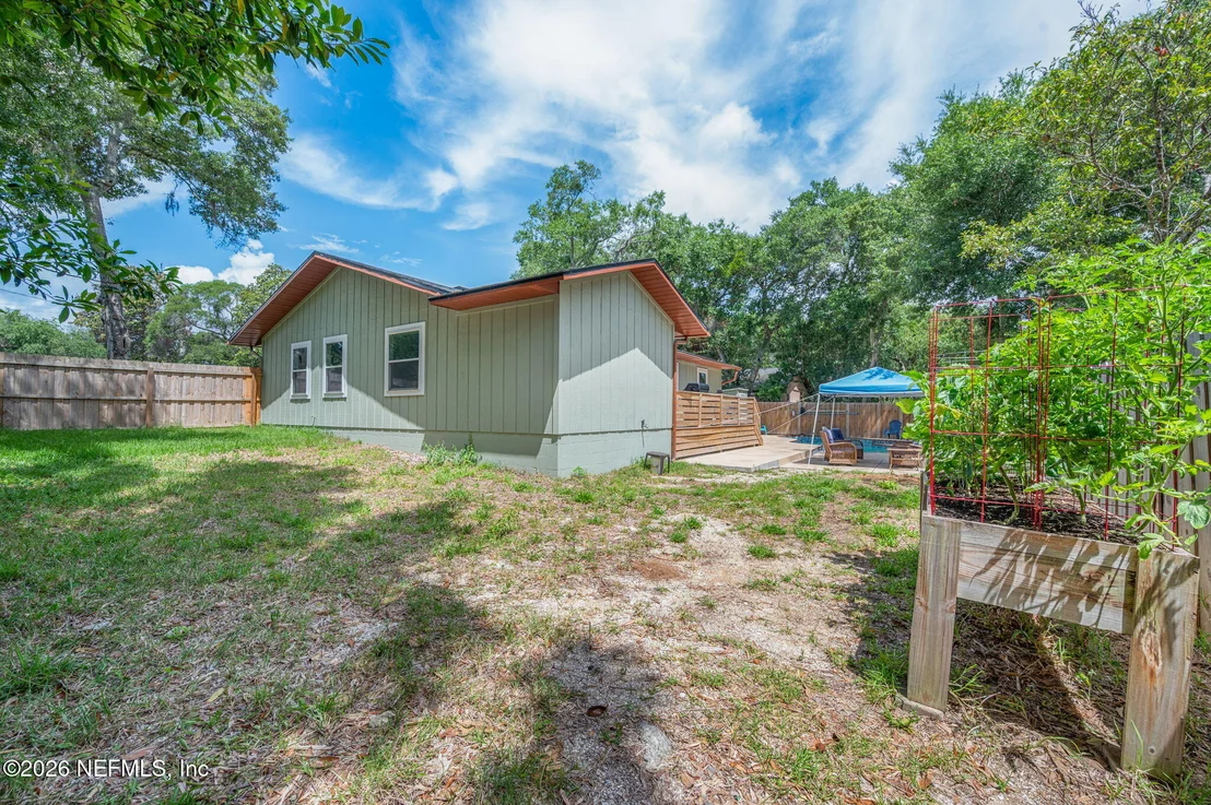 Photo of 507 GENTIAN Road