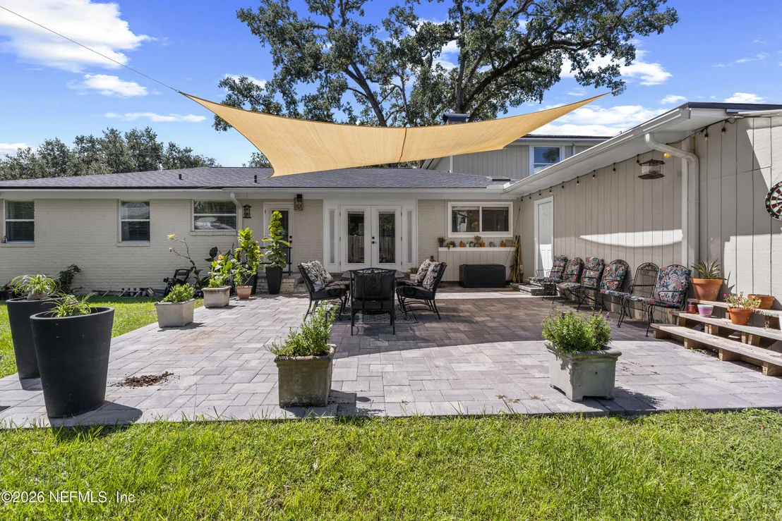 Photo of 4703 QUEEN Lane