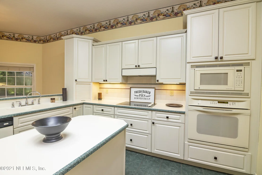 Photo of 705 WILKES Court