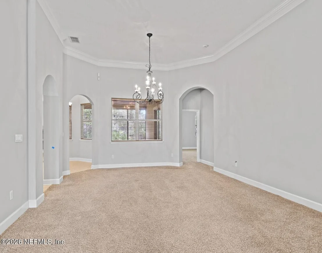 Photo of 153 OAK COMMON Avenue
