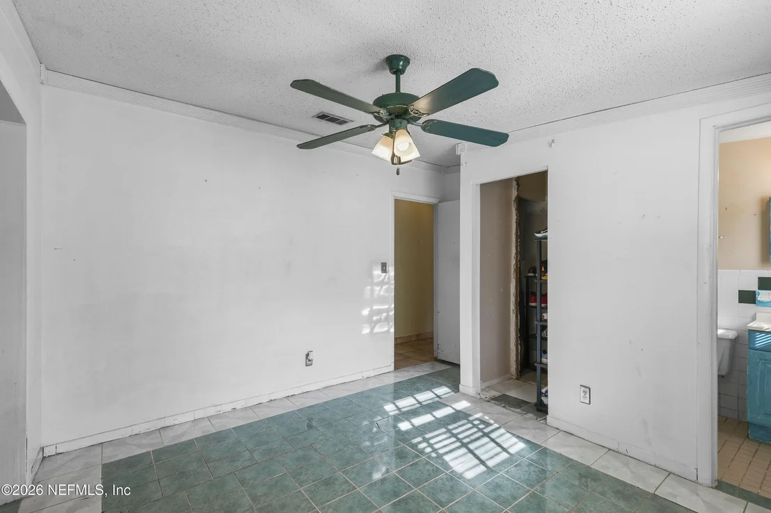 Photo of 9716 DEVONSHIRE Boulevard
