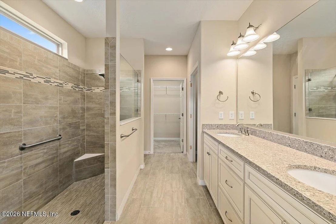 Photo of 213 WOOD POND Loop