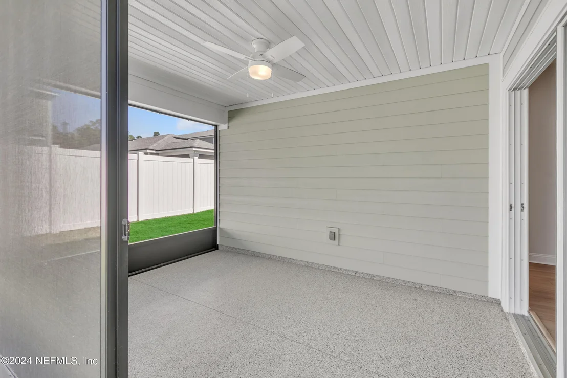 Photo of 595 MEADOW CREEK Drive