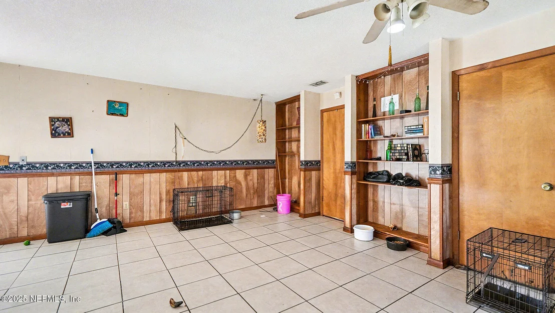 Photo of 130 LAKEVIEW Way