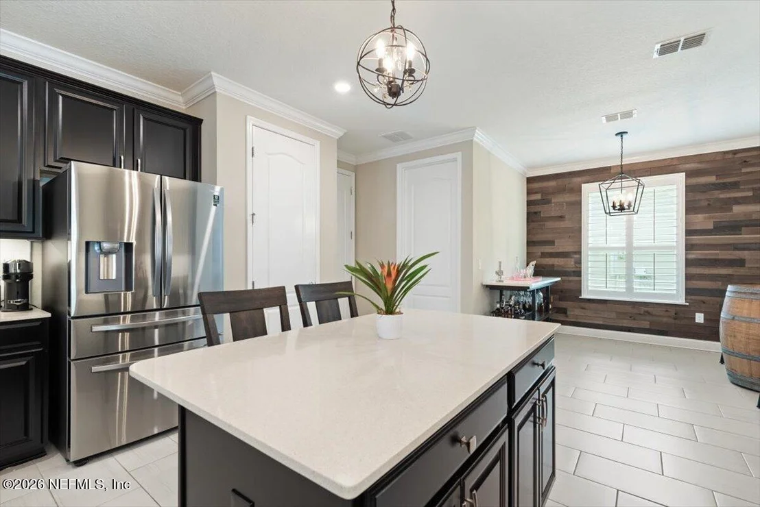 Photo of 472 GLORIETA Drive