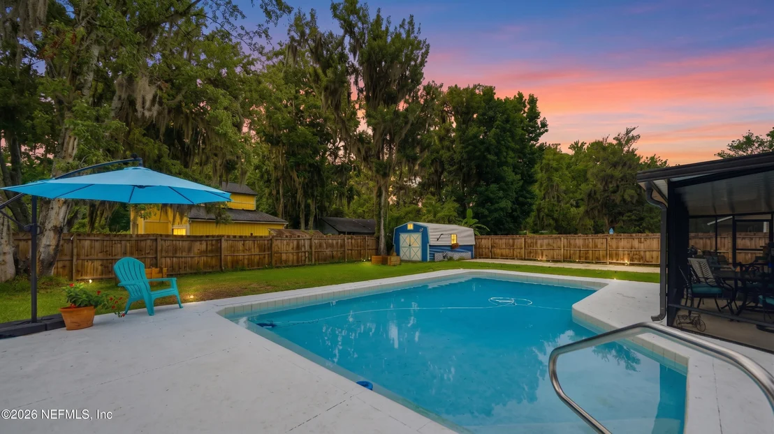 Photo of 1695 SANDY HOLLOW Loop