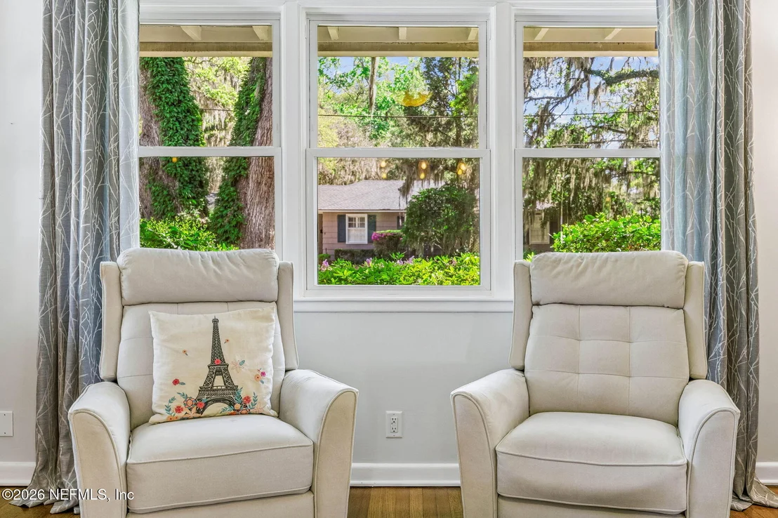Photo of 4226 FOREST PARK Road