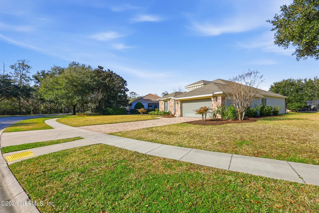 Photo of 696 RIVER RUN Boulevard