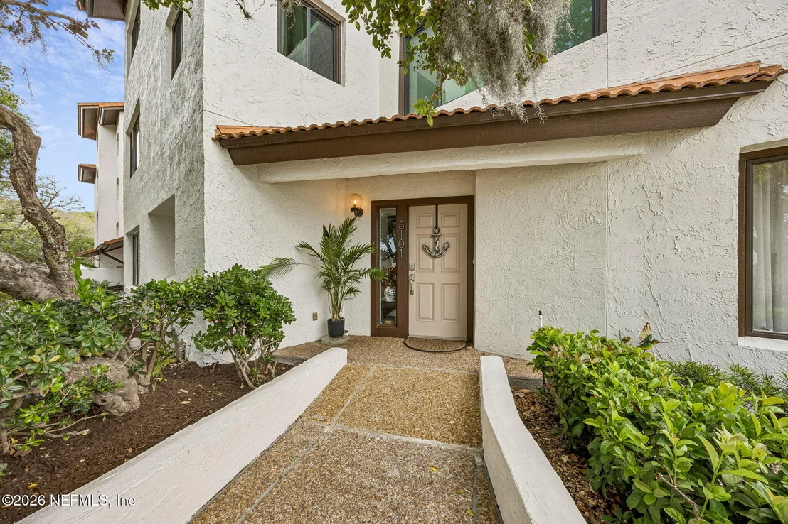 Photo of Unit 3101 at 3101 HARBOR Drive
