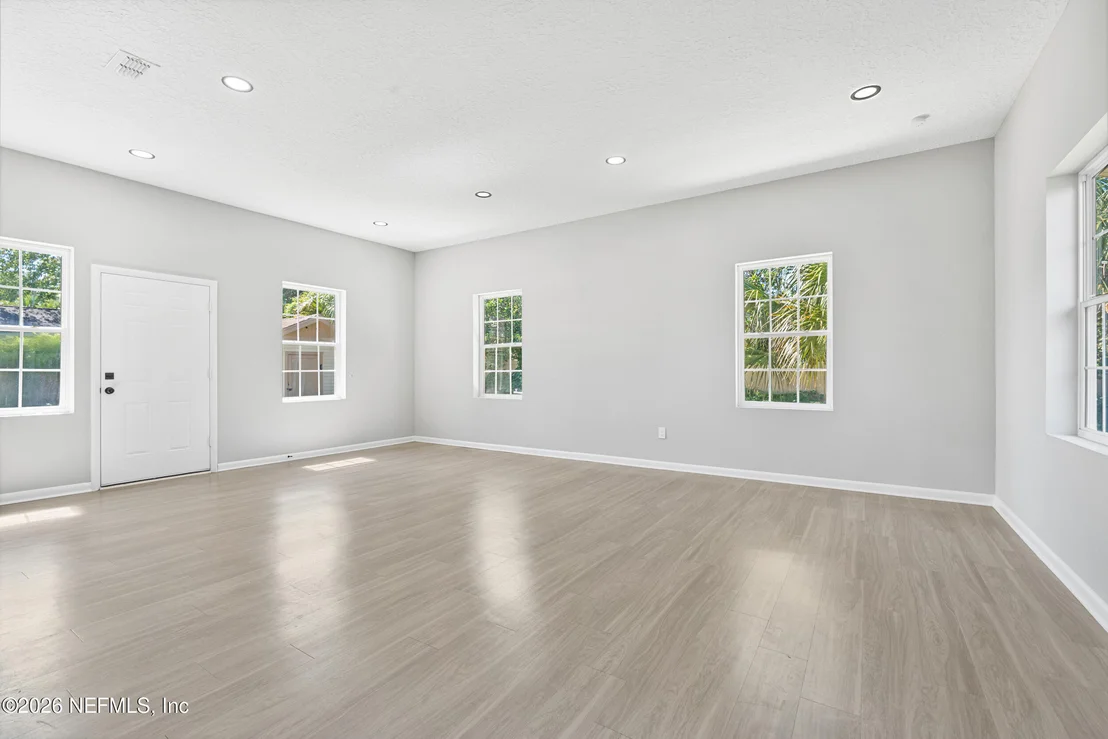 Photo of 7047 RIVERCREST Drive