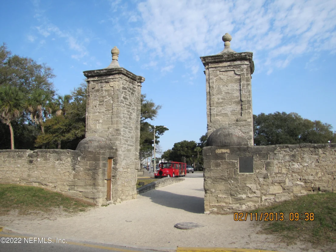 Photo of 641 SHORES Boulevard