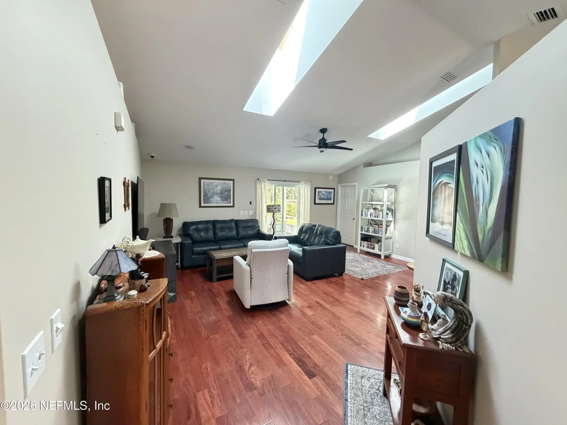 Photo of 638 ALEIDA Drive
