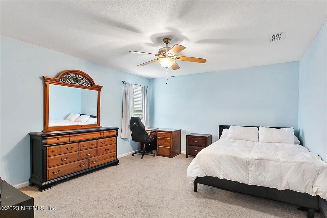 Photo of 123 E TEAGUE BAY Drive
