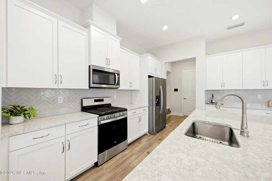 Photo of 351 LADYSLIPPER Drive