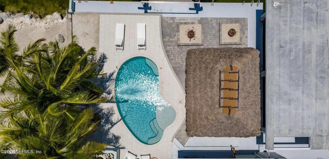 Photo of 1136 W SHORE Drive