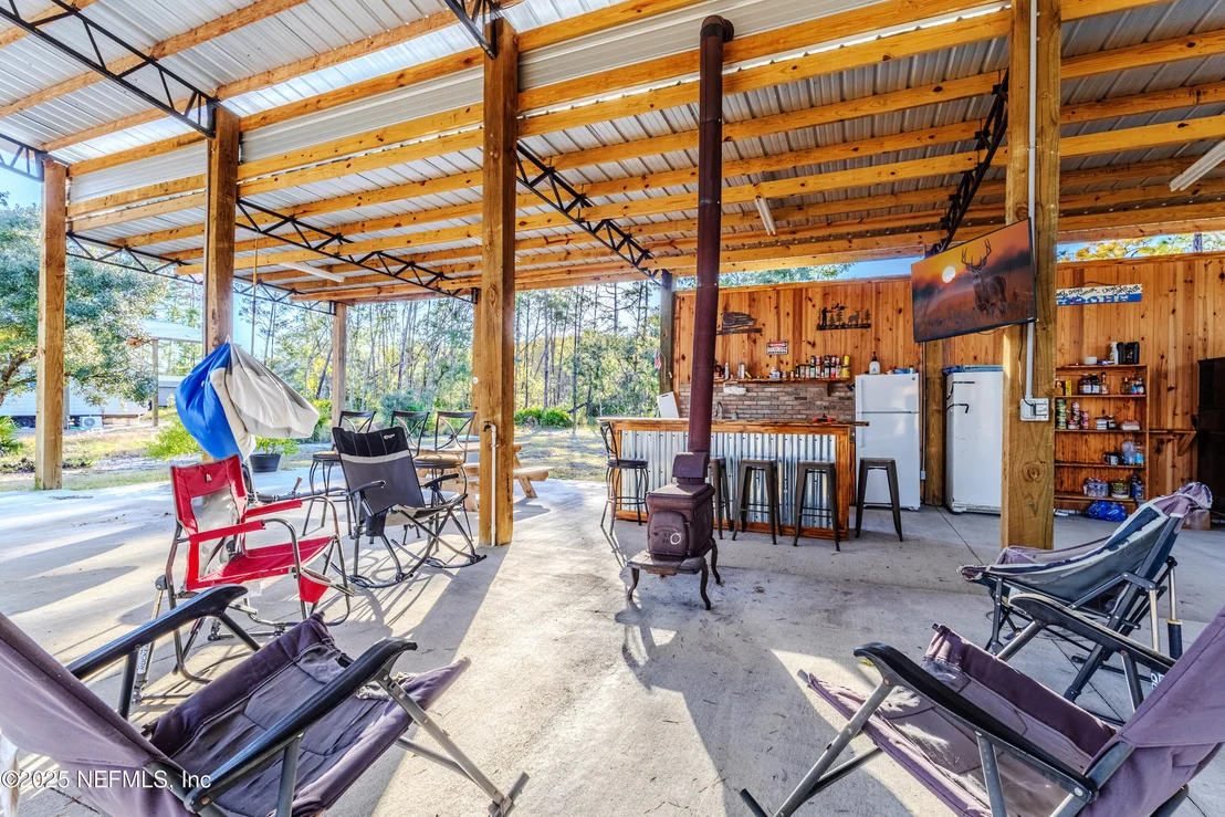 Photo of 1313 OAK POND Circle