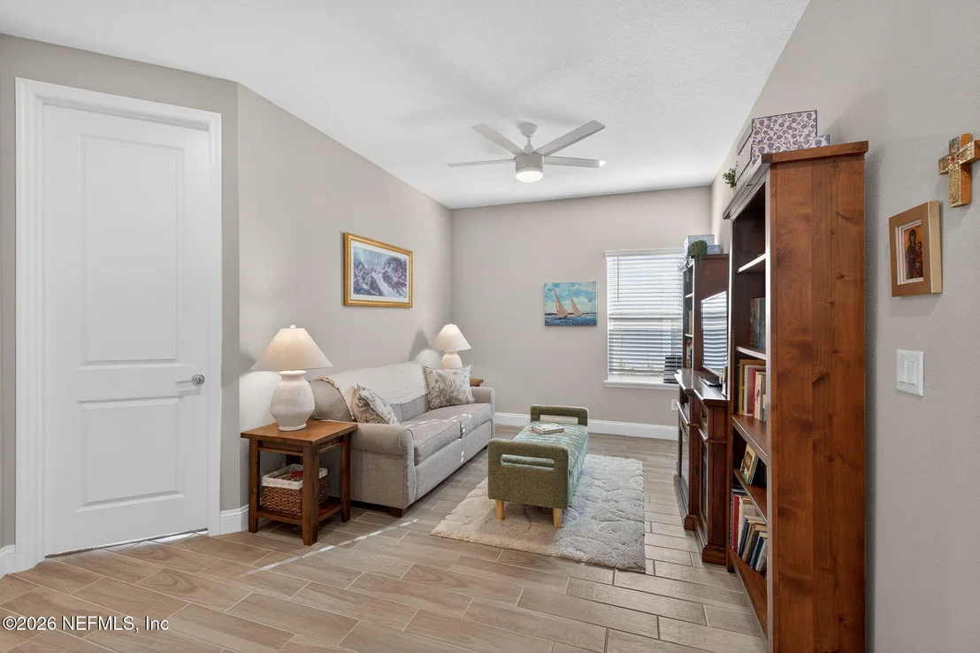Photo of 378 VARNER Way