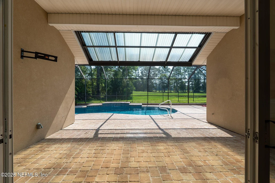 Photo of 2325 LINKS Drive