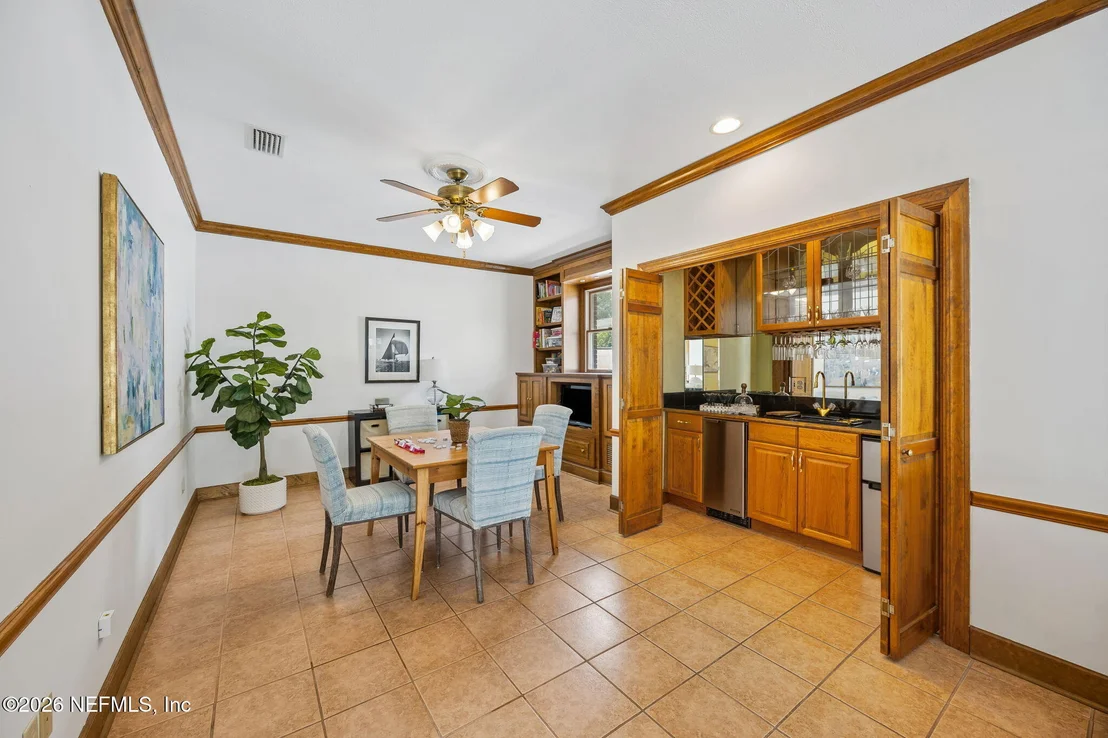 Photo of 4737 EXETER Lane