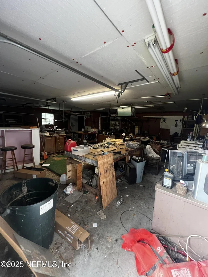 Photo of 2731 HOWARD Road