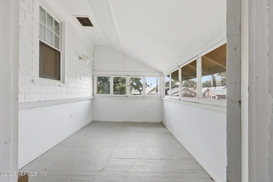 Photo of 520 RIVER Street