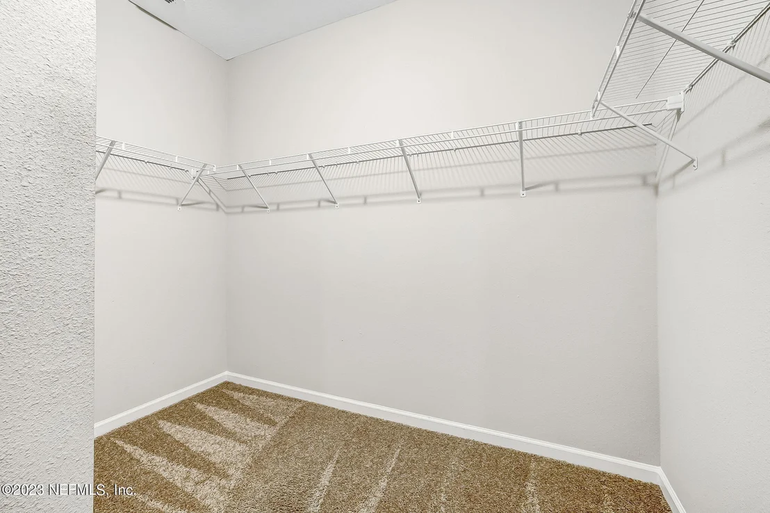 Photo of 152 WINDERMERE Way
