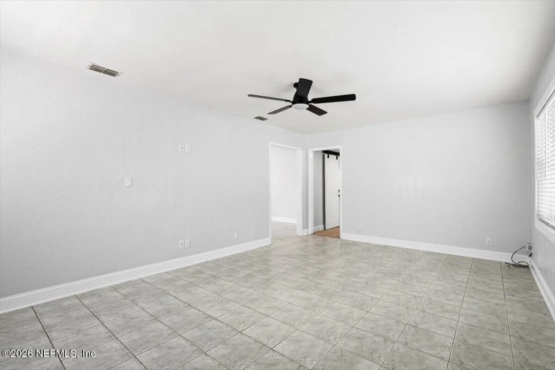 Photo of 9268 HIPPS Road