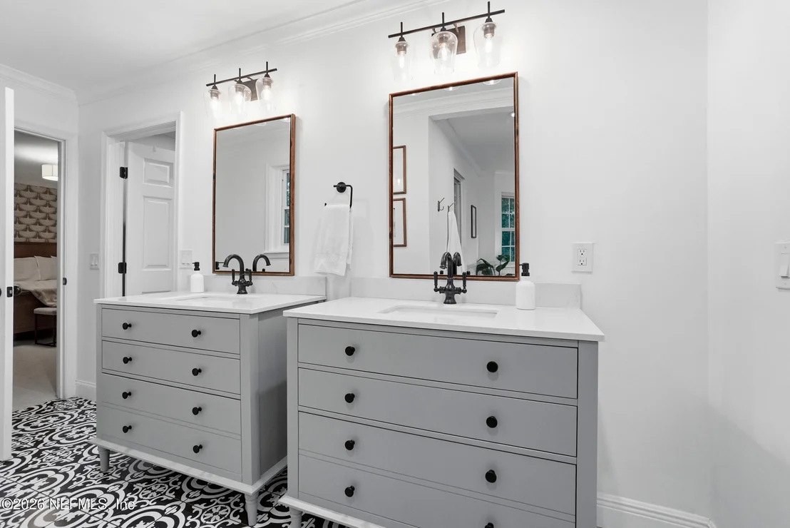 Photo of 2682 FOREST Circle