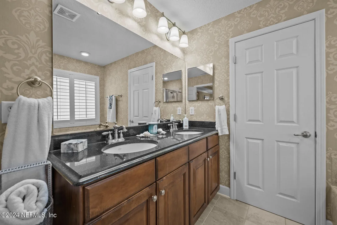Photo of 712 CANDLEBARK Drive
