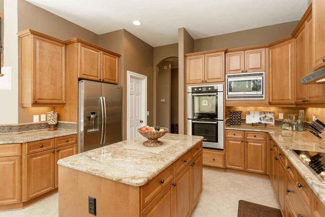 Photo of 465 SUMMERSET Drive