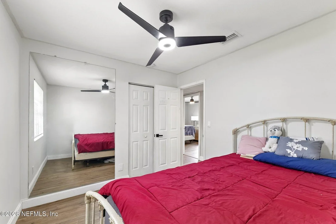Photo of 5121 DUNSTAN Road