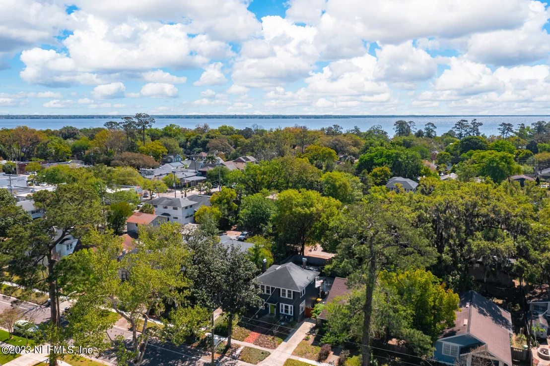 Photo of 3668 RIVERSIDE Avenue