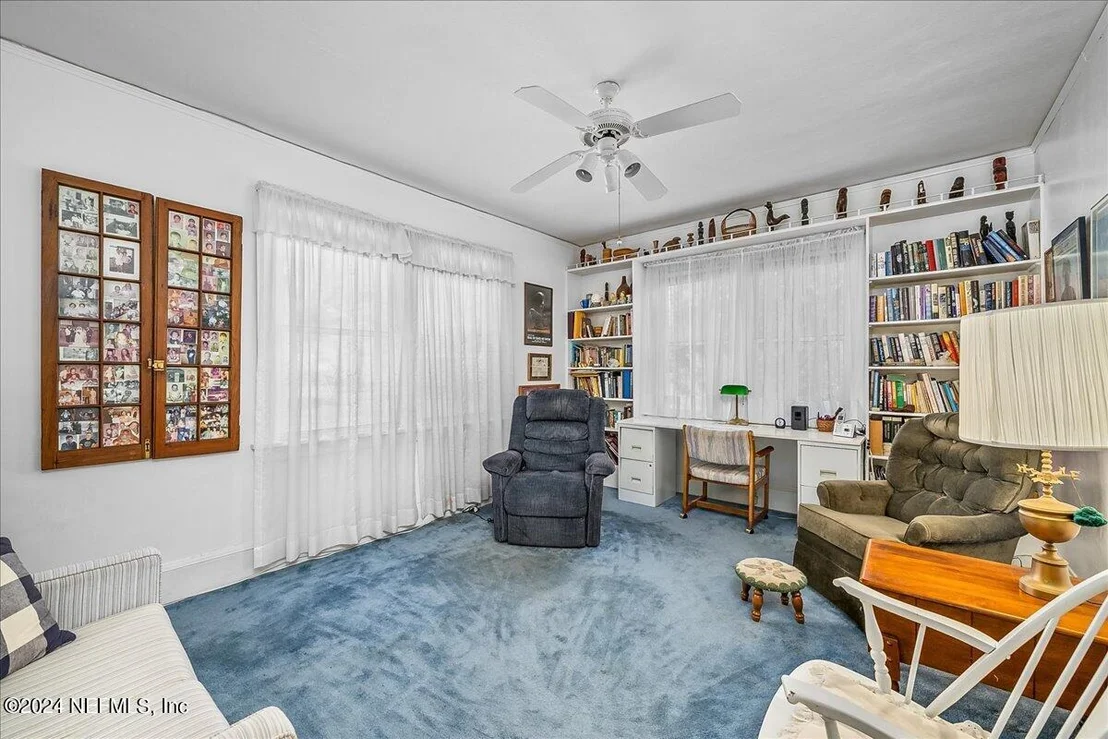 Photo of 231 OLEANDER Avenue