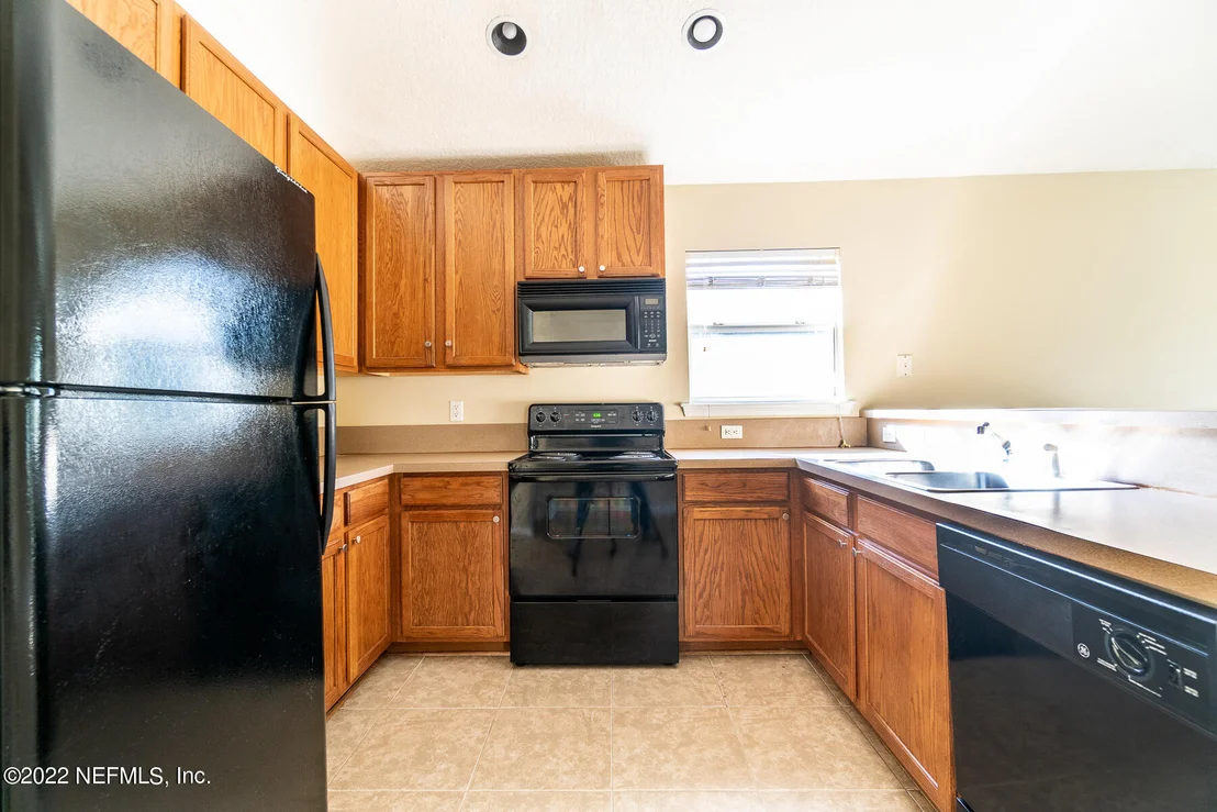 Photo of 1054 MOOSEHEAD Drive
