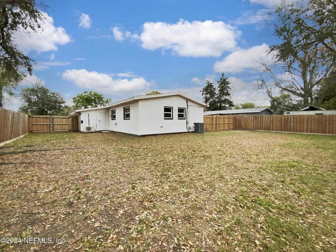 Photo of 7505 CENTAURI Road