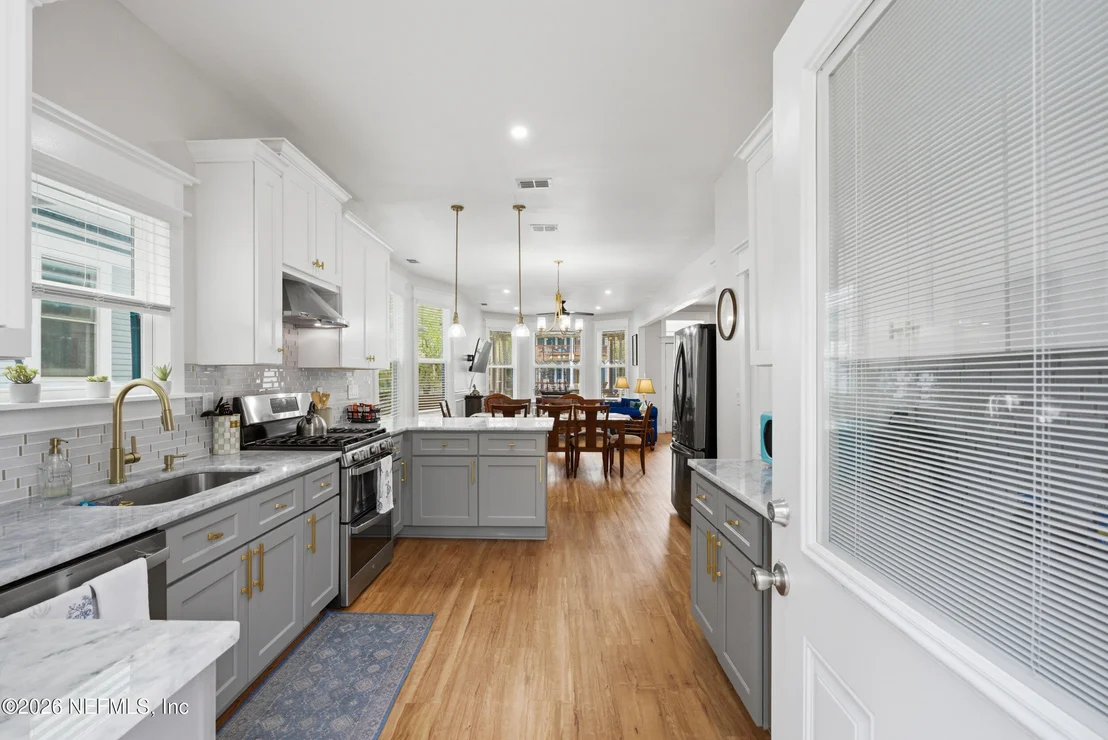 Photo of 1217 WALNUT Street