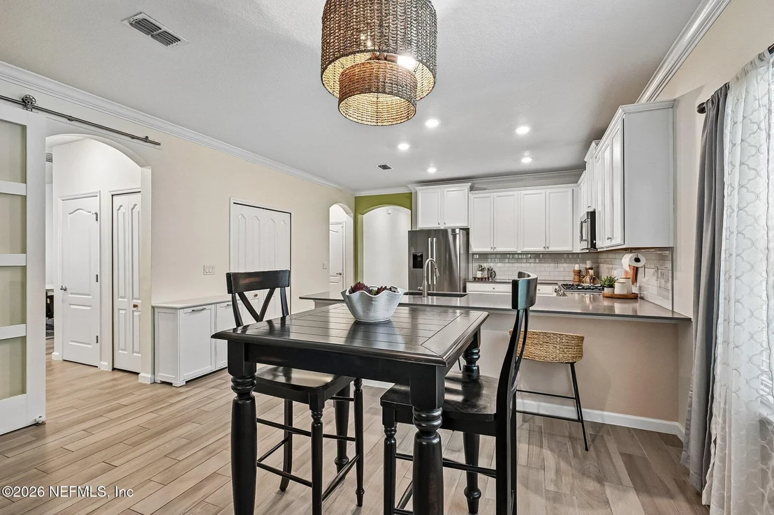 Photo of 199 GLORIETA Drive