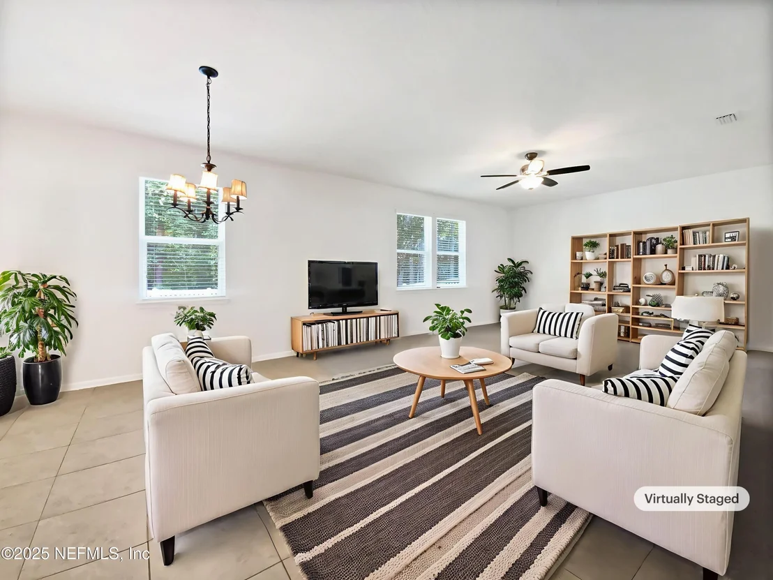 Photo of 1090 LAURISTON Drive