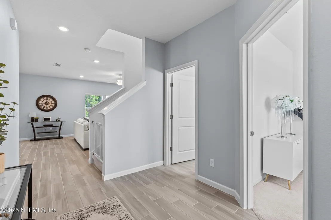 Photo of 9852 LOVAGE Lane